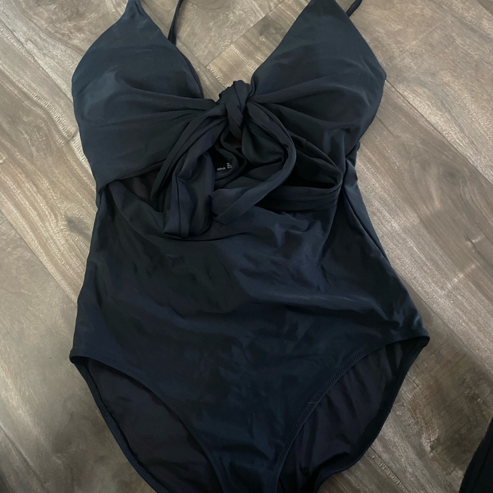 Black One-Piece Swim Suit with Twist Waist - Picture 4 of 4